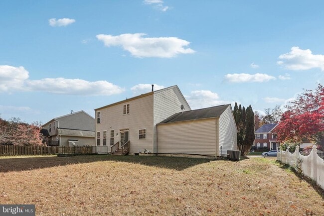 Building Photo - 2880 Myrtlewood Dr