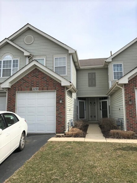 Primary Photo - 2235 Lake Ridge Dr