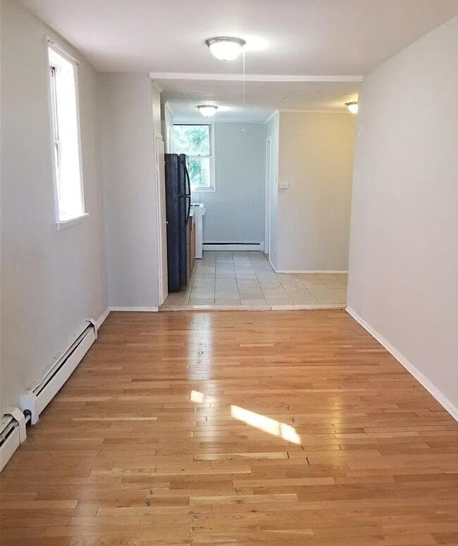 Building Photo - 187 Beacon Ave