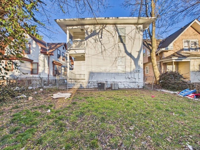 Building Photo - 2424 Norton Ave