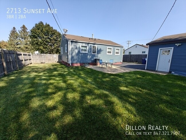 Building Photo - 2713 Sunset Ave