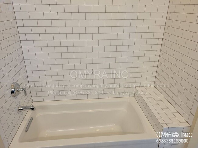 Building Photo - 1100 Howell Mill Rd NW