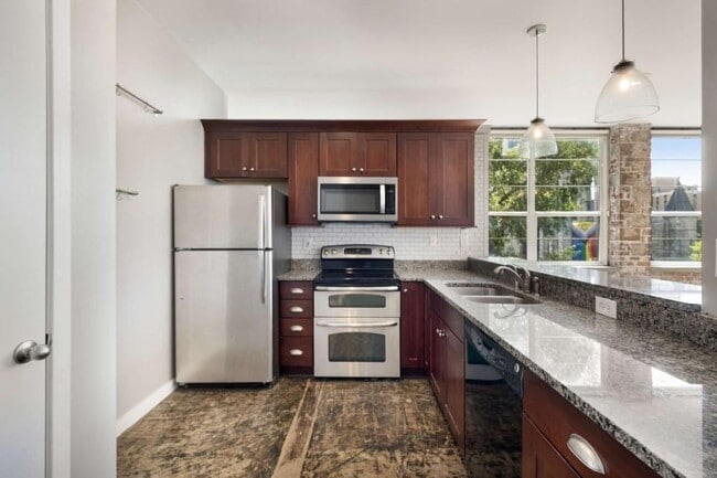 Building Photo - 800 Peachtree St NE