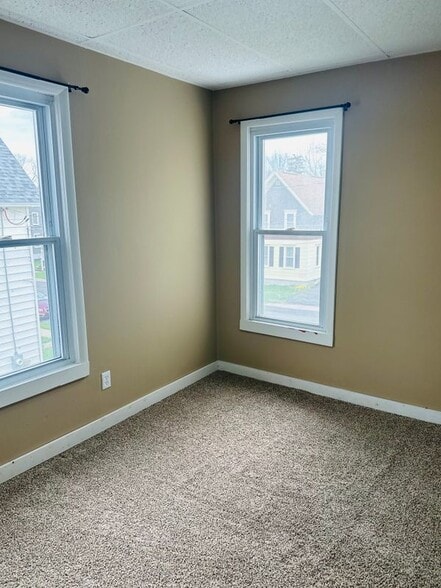 Building Photo - 15 Van Patten St