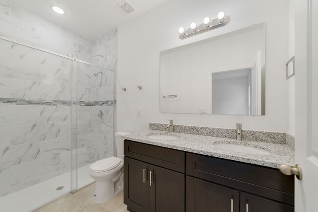 Building Photo - 10616 N Didiscus Dr