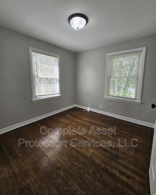 Building Photo - 5012 Jefferson St
