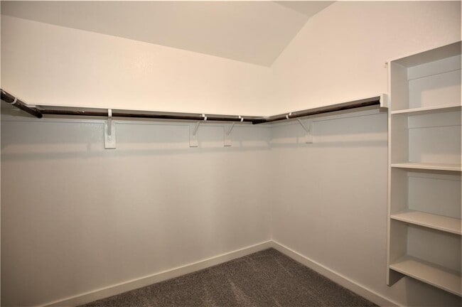 Building Photo - 635 Pheasant Hill Ln
