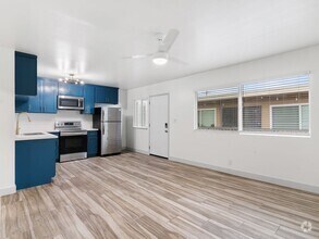 Building Photo - 1332 Walnut Ave