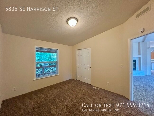 Building Photo - 5835 SE Harrison St