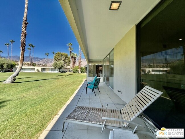 Building Photo - 197 Desert Lakes Dr