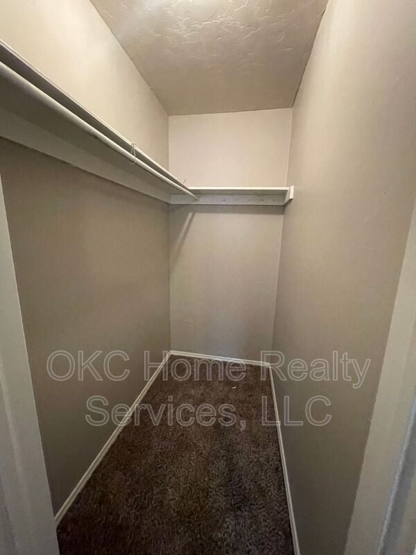 Building Photo - 3603 Willow Springs Dr