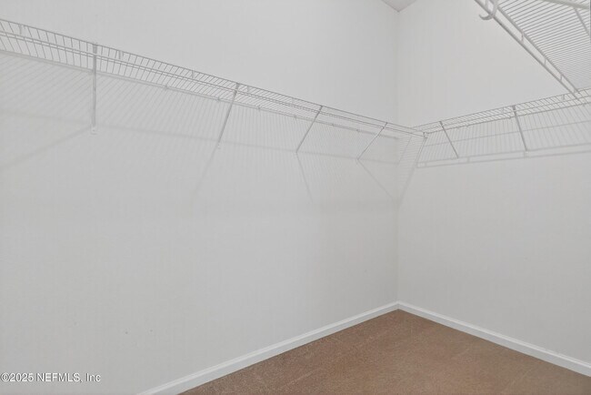 Building Photo - 872 Collinswood Dr