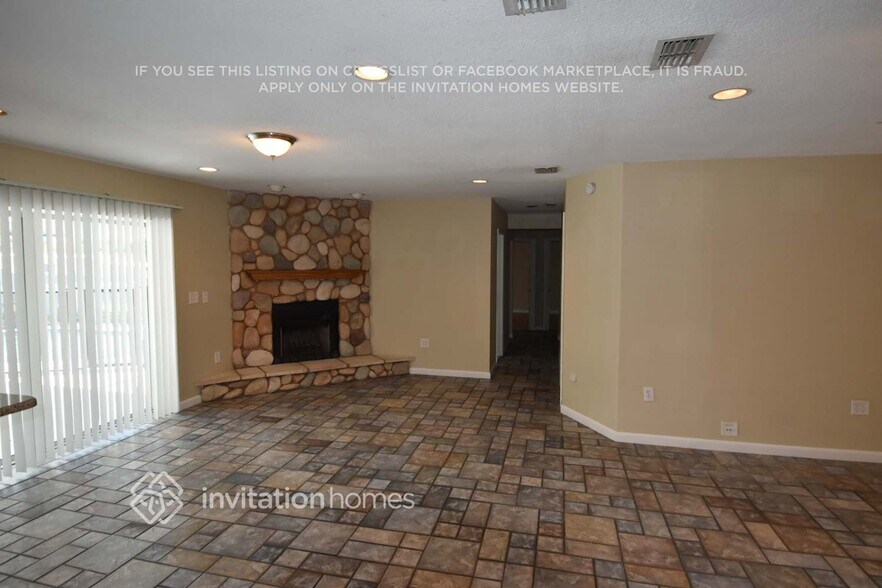 Building Photo - 940 Cortland Way