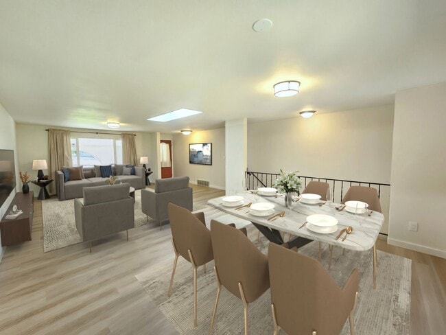 Building Photo - $2,595 - 4 Bed / 3 Bath Home with Fully Fe...