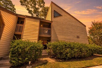 Building Photo - 12900 Walden Rd