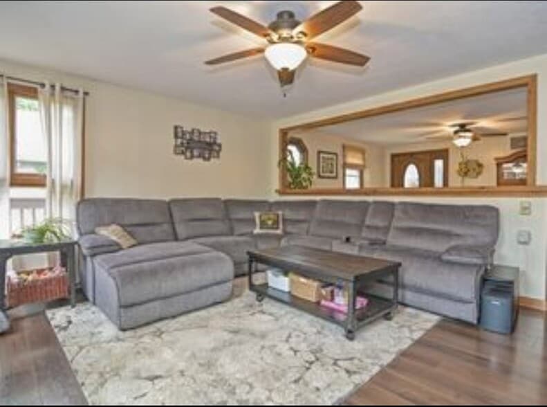 Building Photo - 393 Kelley Blvd