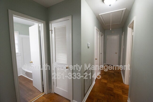 Building Photo - 4361 Montclair Cir E