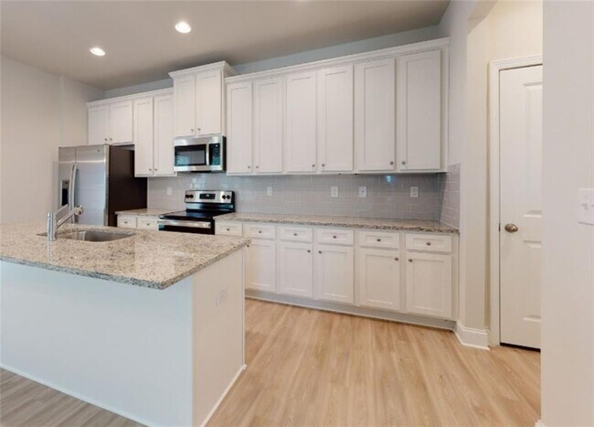 Building Photo - 215 Horizon Way