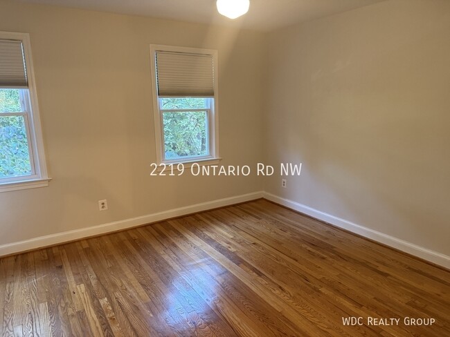 Building Photo - 2219 Ontario Rd NW
