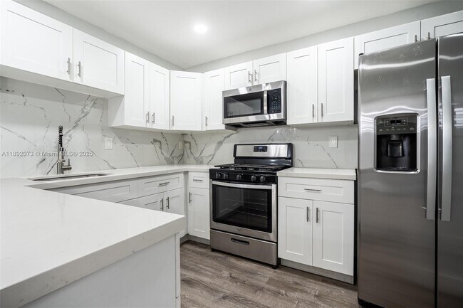 Building Photo - 6211 SW 116th Pl