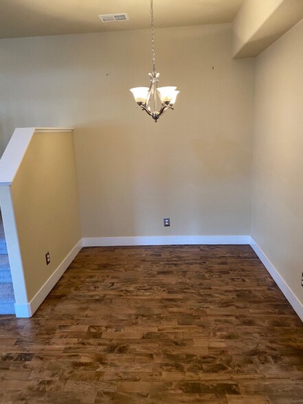 Building Photo - 5851 Dripping Rock Ln