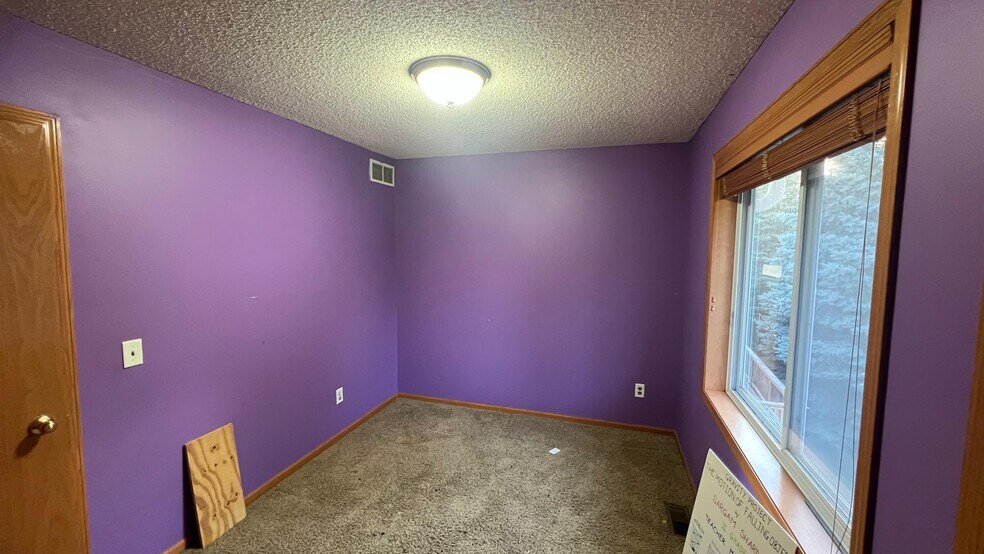 Building Photo - 2853 Wyndam Ct