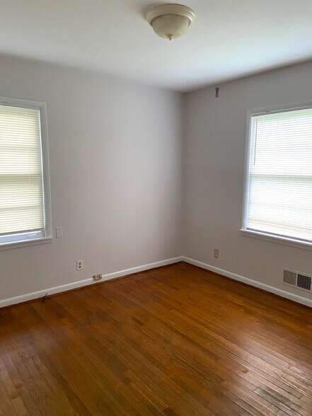 Building Photo - 4041 Crosshaven Dr