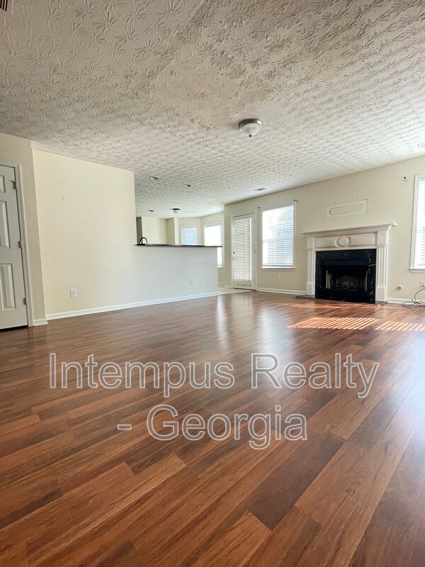 Building Photo - 2054 Pierce Way