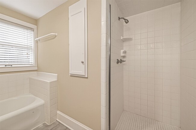 Building Photo - 1807 Crocker St