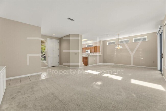 Building Photo - 280 Whispering Wind Dr