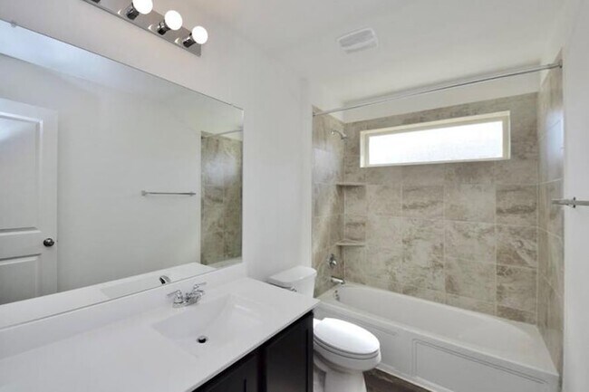 Building Photo - 3413 Mikayla Ct