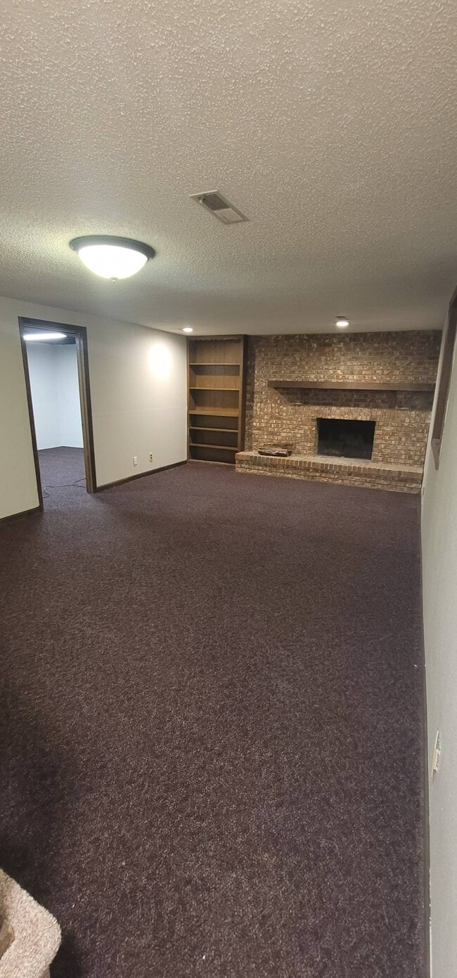 Building Photo - 2141 S Lori Ln