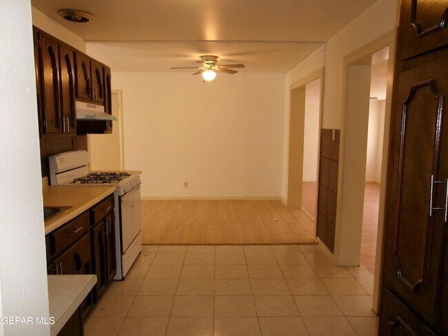 Building Photo - 8005 Edgemere Blvd