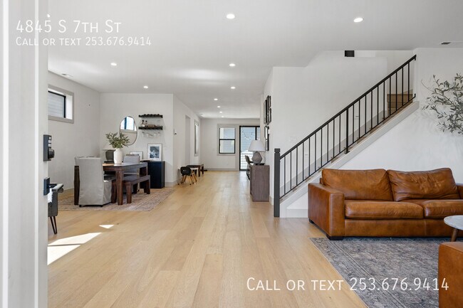 Building Photo - 4845 S 7th St