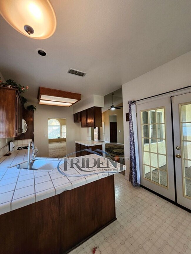 Building Photo - 3 bedroom, 2 bath house