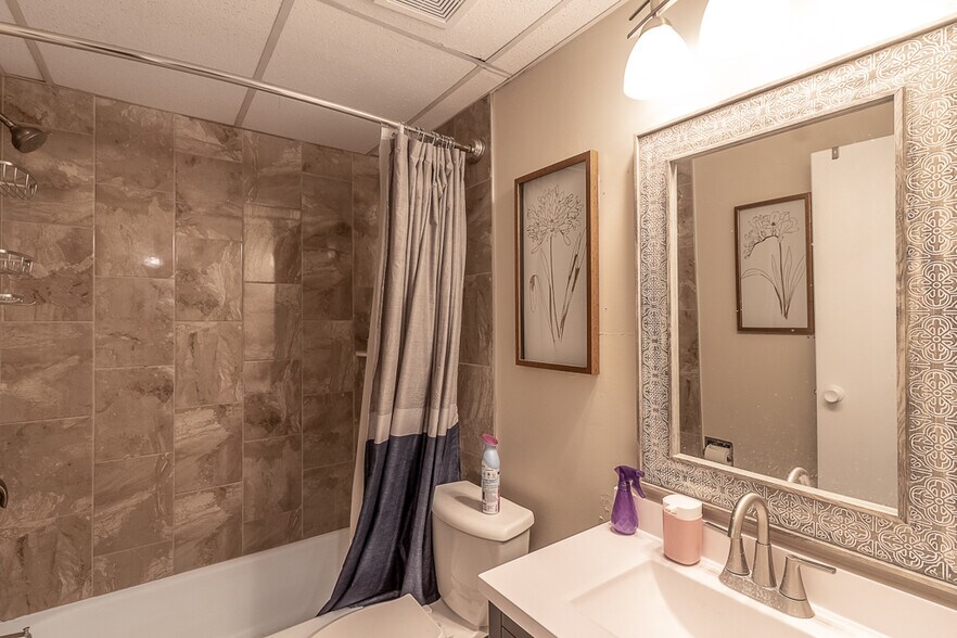 Building Photo - 157 E Welcome Ave