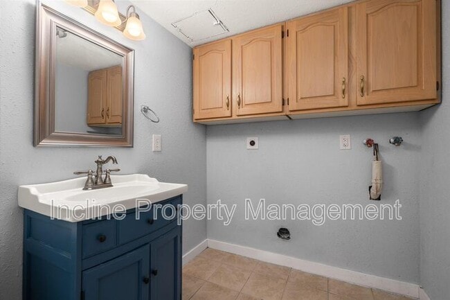 Building Photo - 80 N 400 E