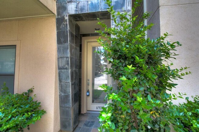 Building Photo - 6909 Staffordshire