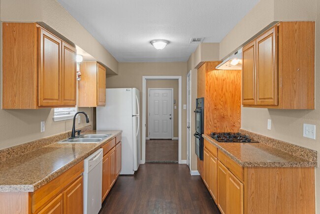 Building Photo - 12420 Mile Dr