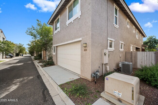 Building Photo - 2679 N Riley Rd