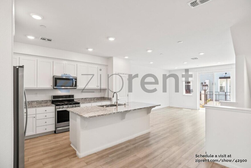 Building Photo - 40711 Penstemon Terrace