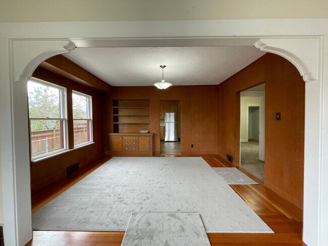 Building Photo - Exceptional Living Within Montavilla 2 Bed...
