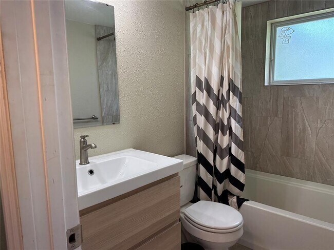 Building Photo - 12807 Vassar Ct