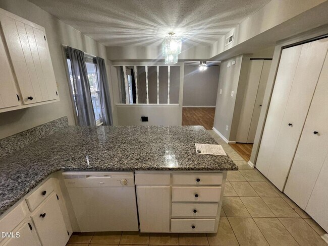 Building Photo - 8920 Taymouth Ct