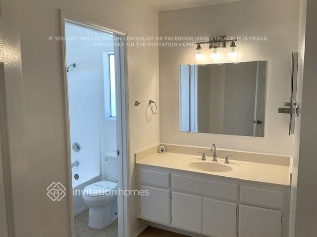 Building Photo - 8049 Streamside Ct