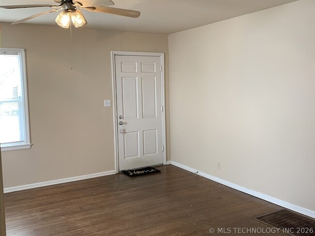 Building Photo - 220 S 70th E Ave