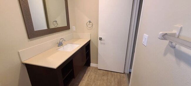 Building Photo - Beautifully Remodeled Home in Poinciana area