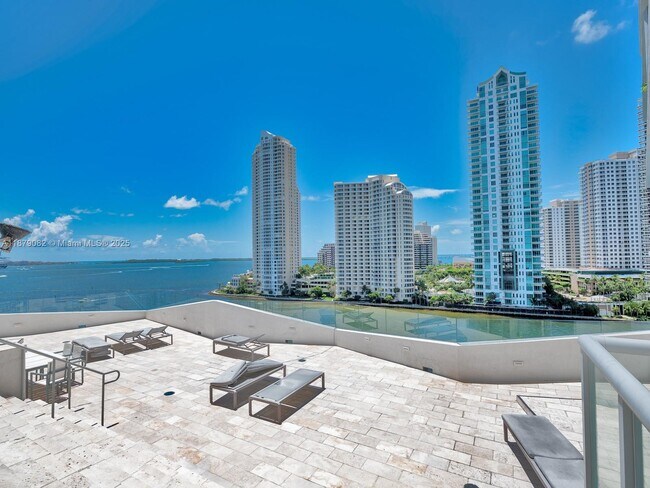 Building Photo - 325 S Biscayne Blvd
