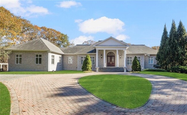 Building Photo - 524 Tillinghast Rd