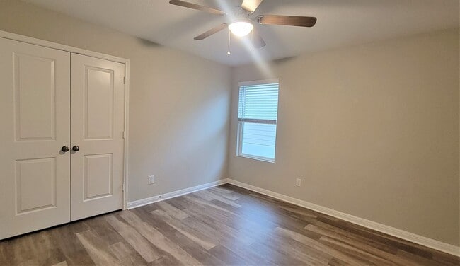 Building Photo - 3/2 in VOSS FARMS